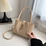 Celebrities Elegant Solid Metal Accessories Decoration Fold Bags(4 Colors)